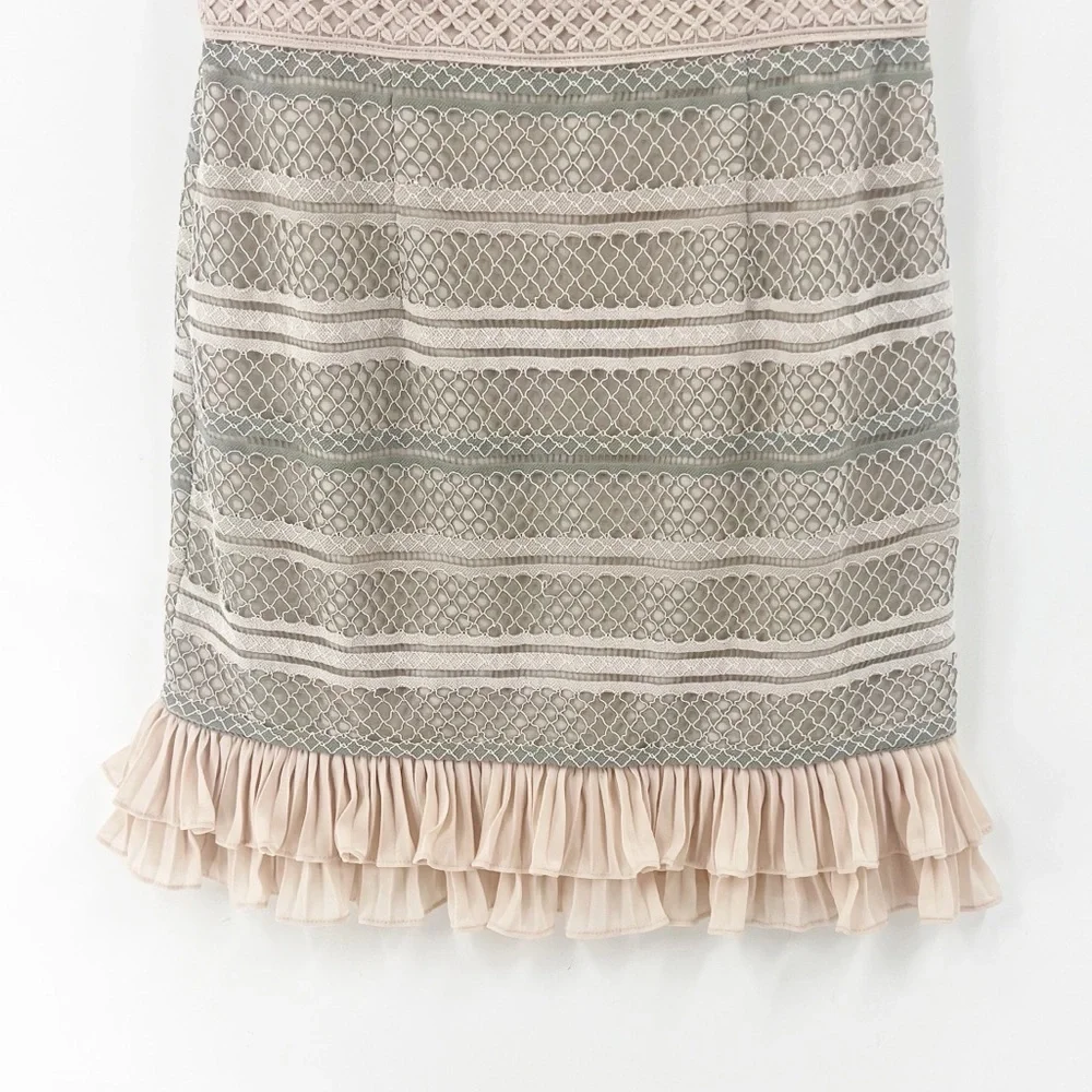 ✅ NWT ADELYN RAE KIRSTYN A LINE SAND STRIPED DRESS WITH‎ RUFFLE HEM SIZE SMALL
